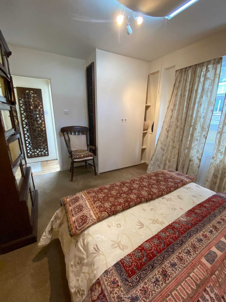 Beautifully Curated 2BD Flat Tyburnia, London!