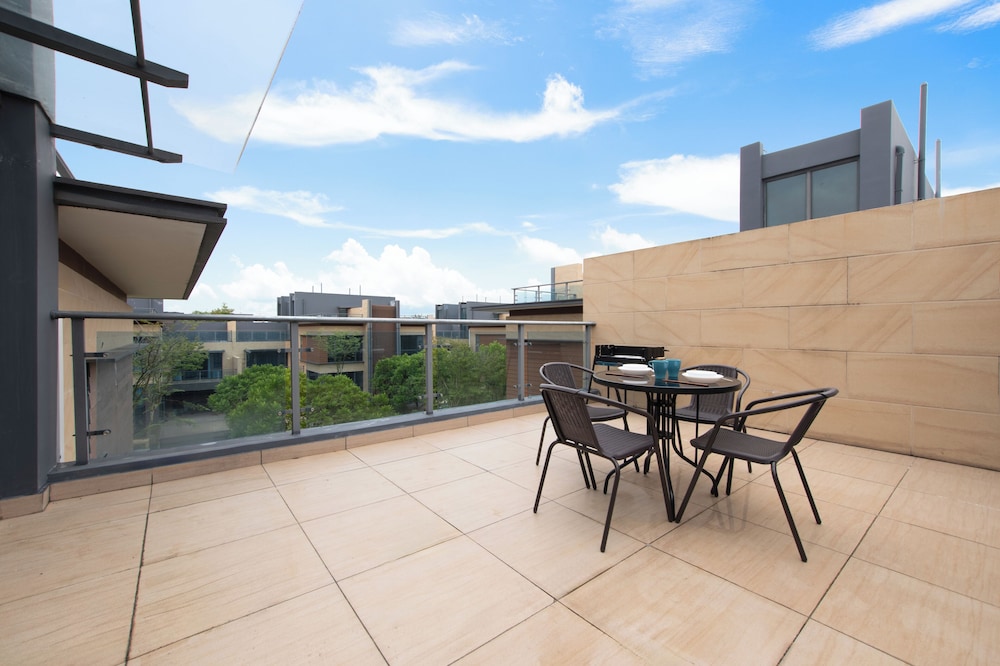 Forest City Golf Villa by A & Home Party