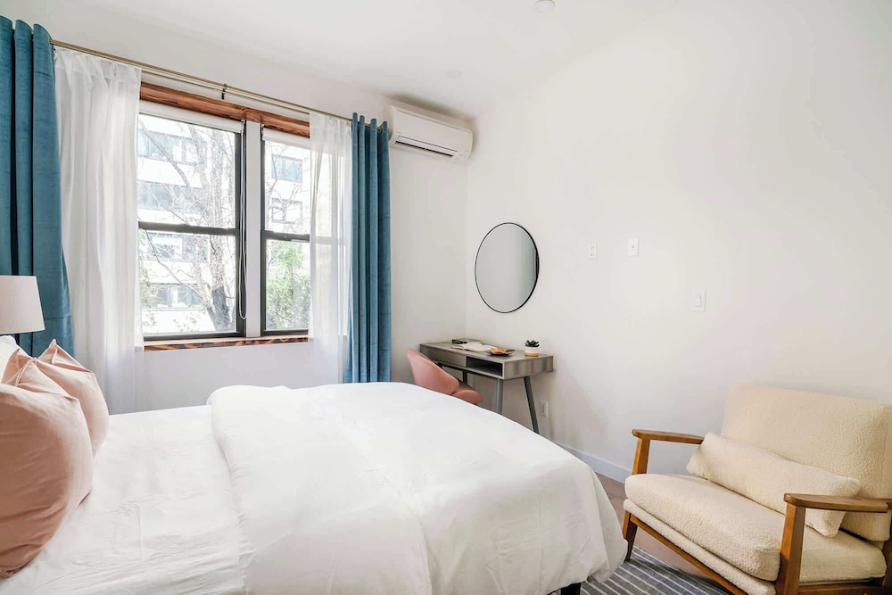 317 UES Apartments