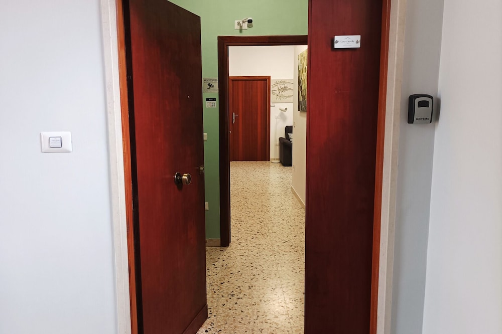 CASA CARRELLA