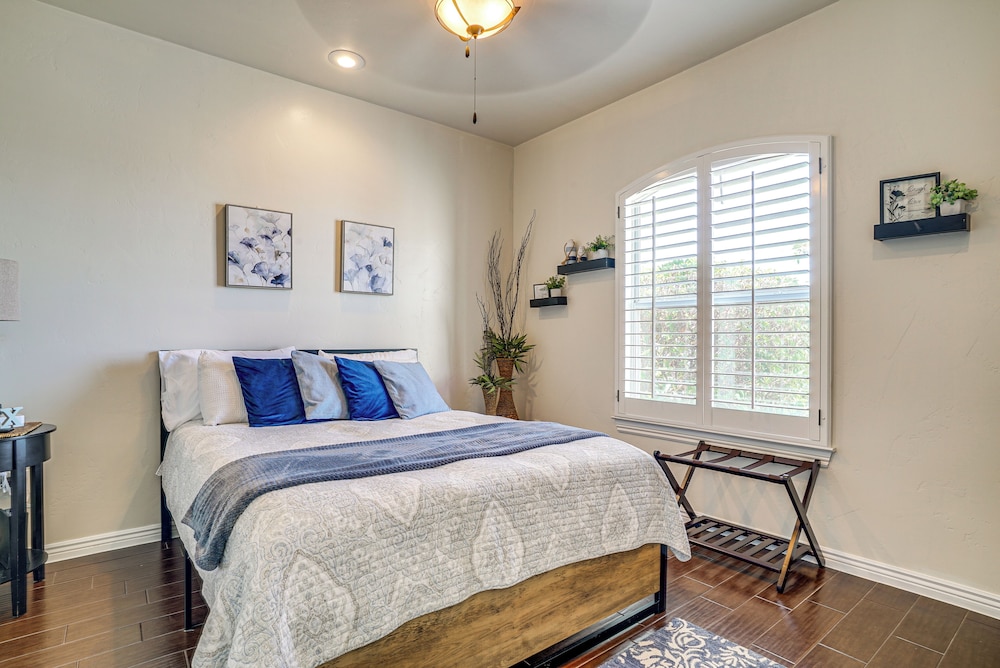 Family-friendly El Paso Home: Hike, Shop & Explore
