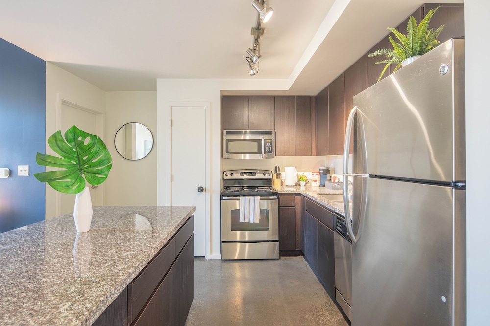 ROVE LIVING/KL - Roosevelt Point