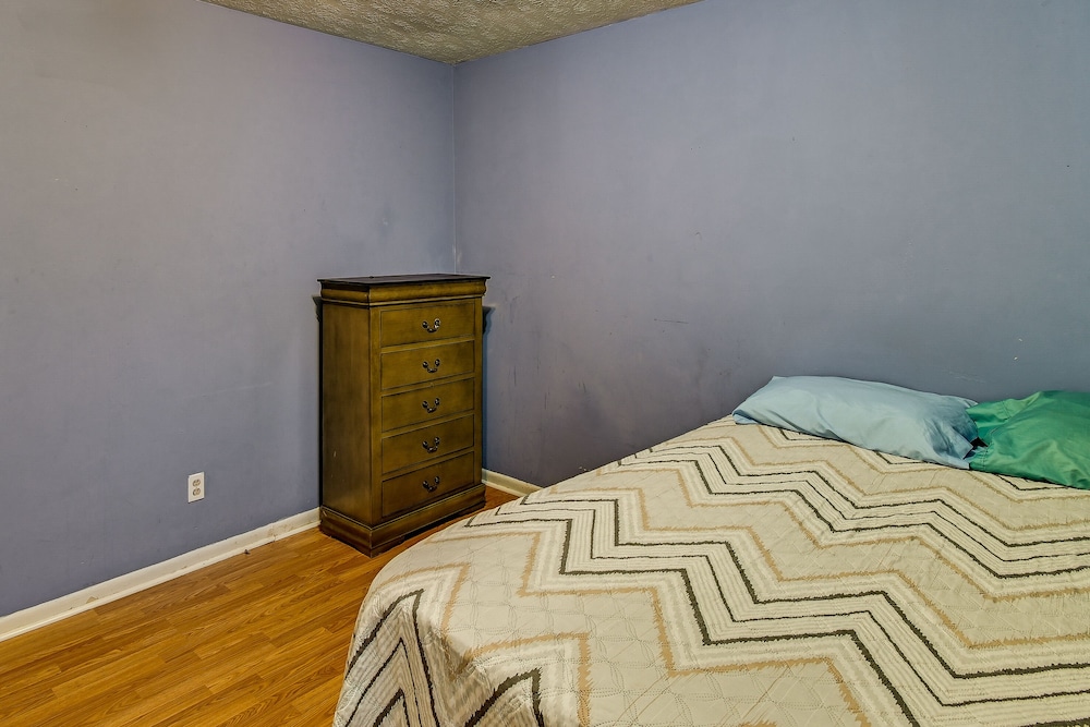Fayetteville Vacations - Fayetteville Vacation Rental w/ Yard! - Property Image 24