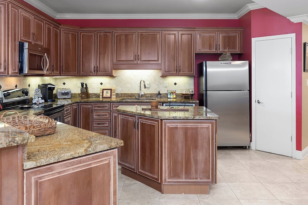 Romar House by Southern Vacation Rentals