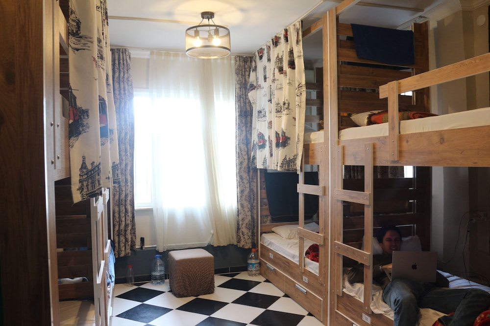 Taksim Green House Hostel