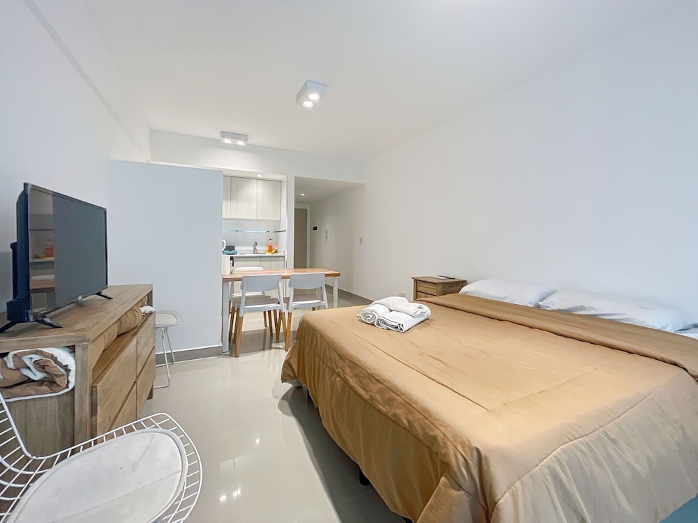 Ayres Suites Moreno