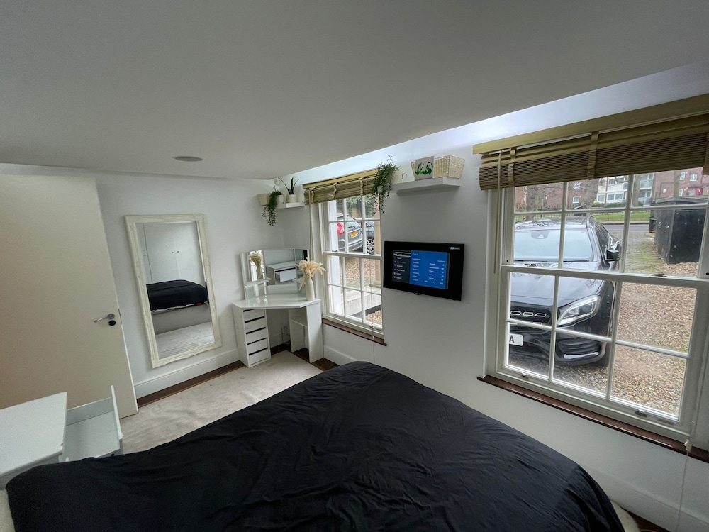 Lovely 2-bed Apartment in Brixton Central Location