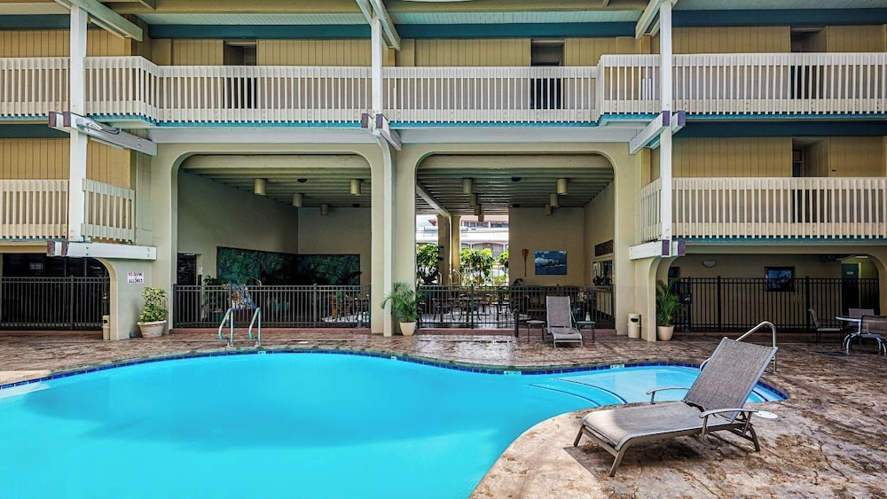 Direct Ocean Front - Close to Town - AC - Upper Floor- Vrkcv