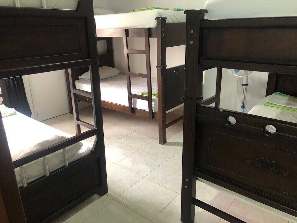 Memphis Hostal - Hostel