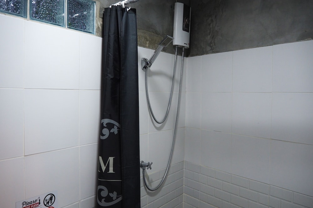 Stay With Me Guesthouse