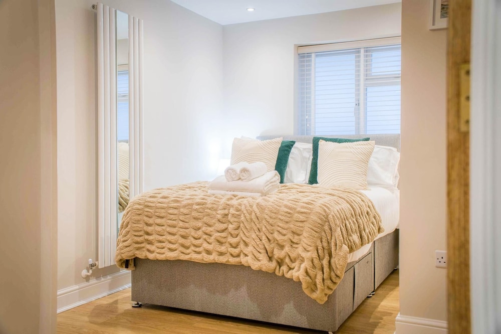 Seascape Retreat - 3 Bedroom Flat - Porthcawl