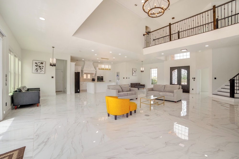 Sprawling Countryside Home in Dallas Area