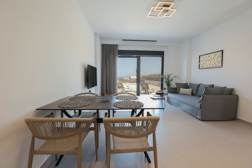 Limi Deluxe Suites