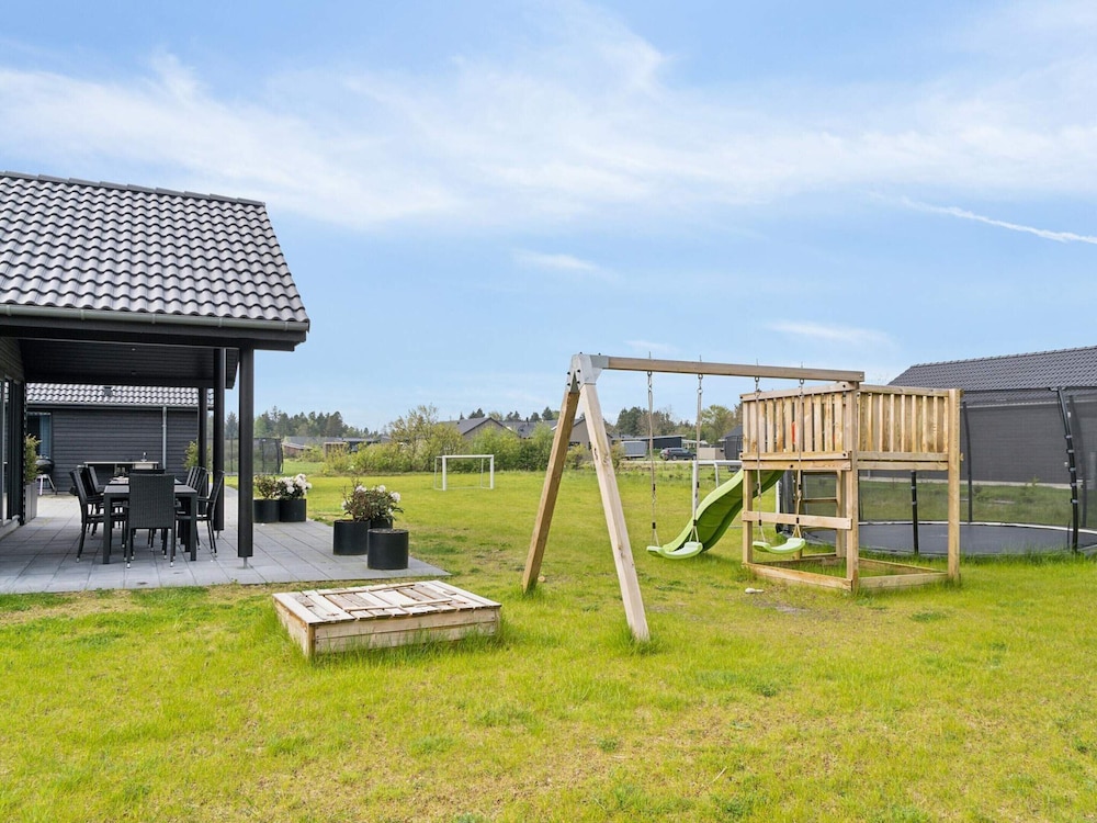 5 Star Holiday Home in Norre Nebel