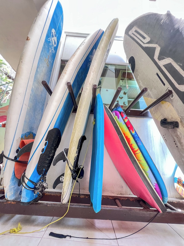 ITH Sayulita Amazing Surf Hostel