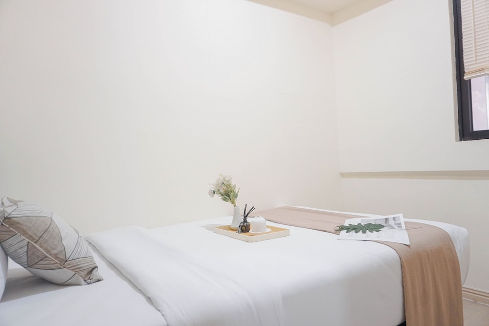 New Furnished 2BR with Office Room at Meikarta Apartment