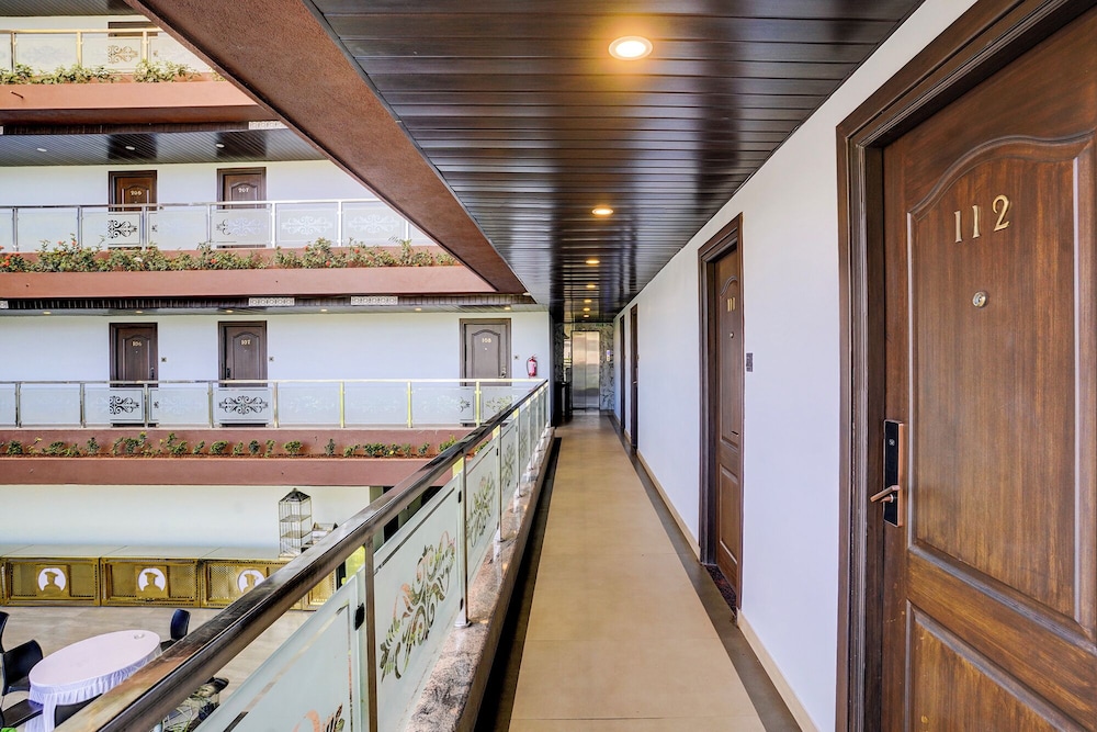 FabHotel Prime SN Blue