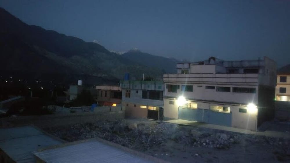 Photo 9