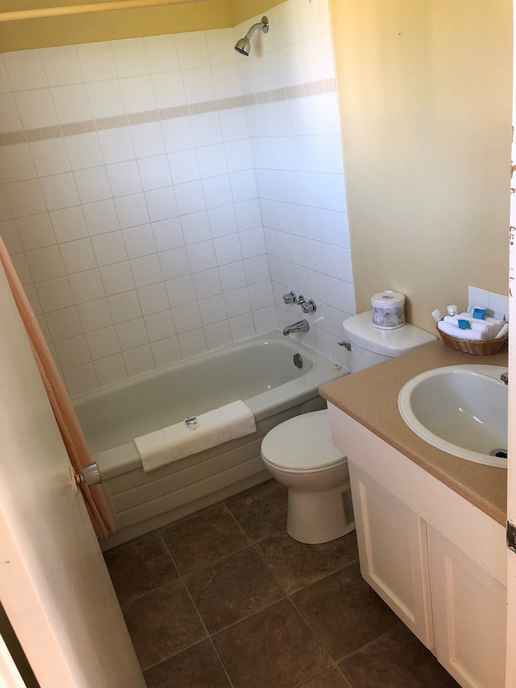 Shining Waters Cottages