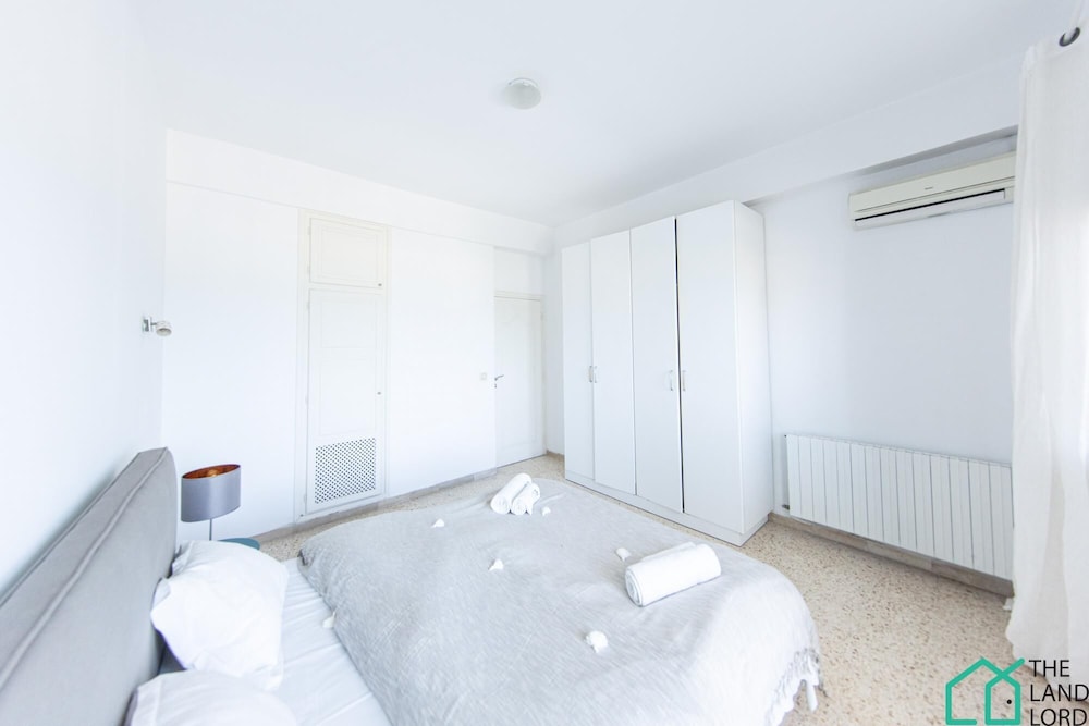 The Perfect View 2bds apt in Heart of Marsa Plage