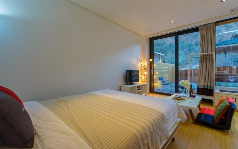 hotel room