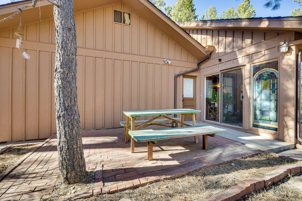 5 Mi to Castlewood Canyon: 'grandma's House'