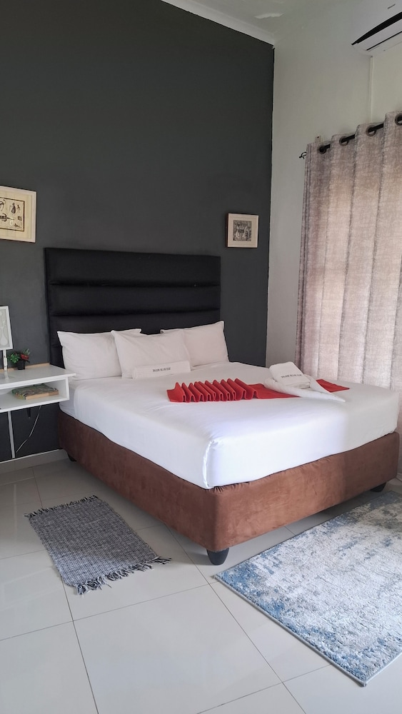 Shalakwe Hills-Inn Guesthouse