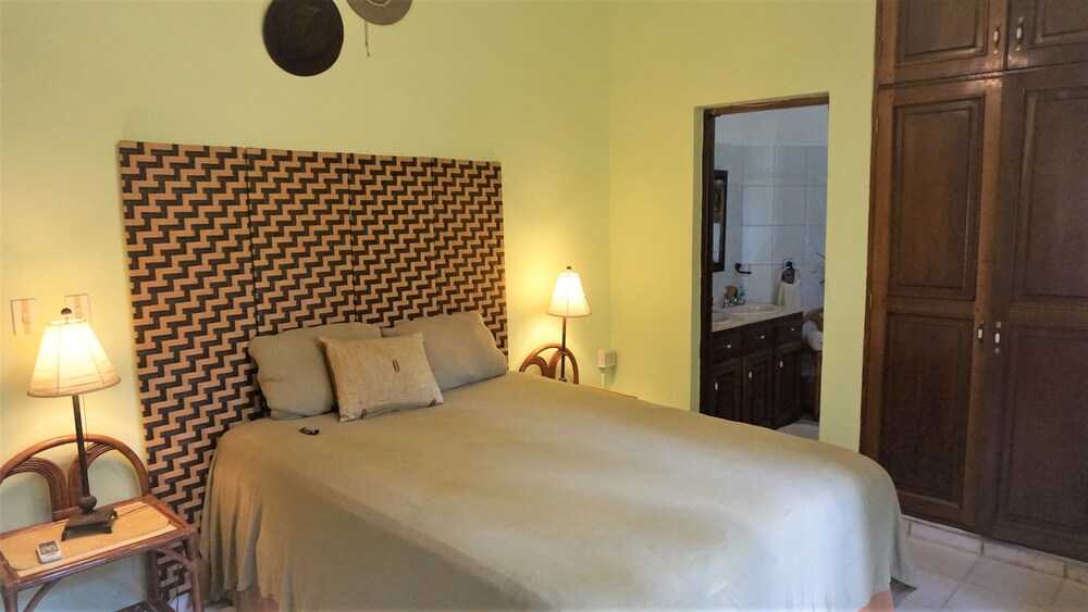 2 Bedroom 'Bird Watching Vacation' Villa