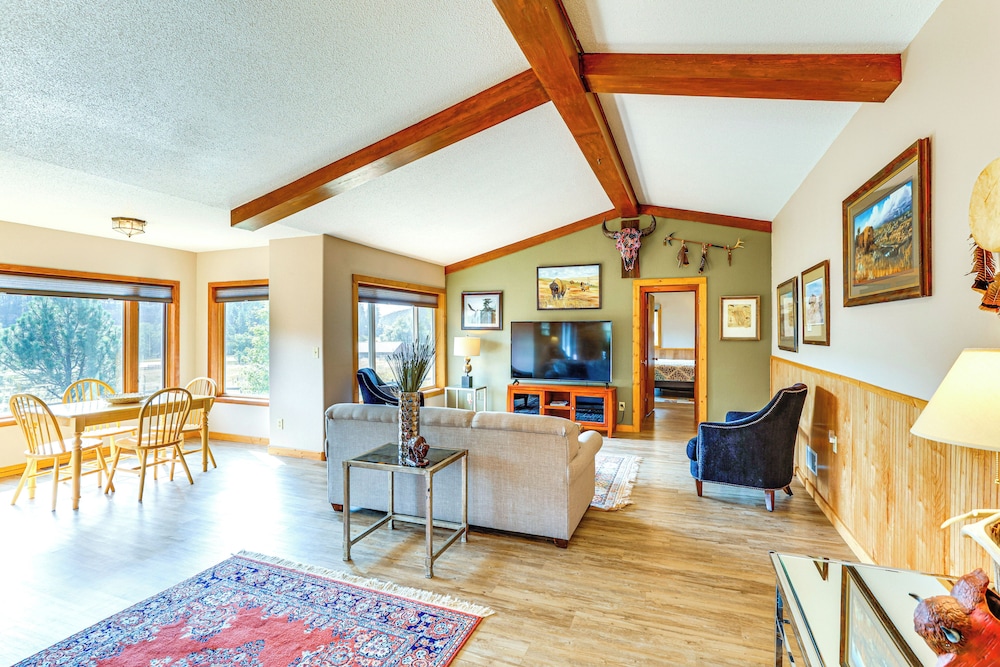 'hayward Valley House' Black Hills Family Retreat