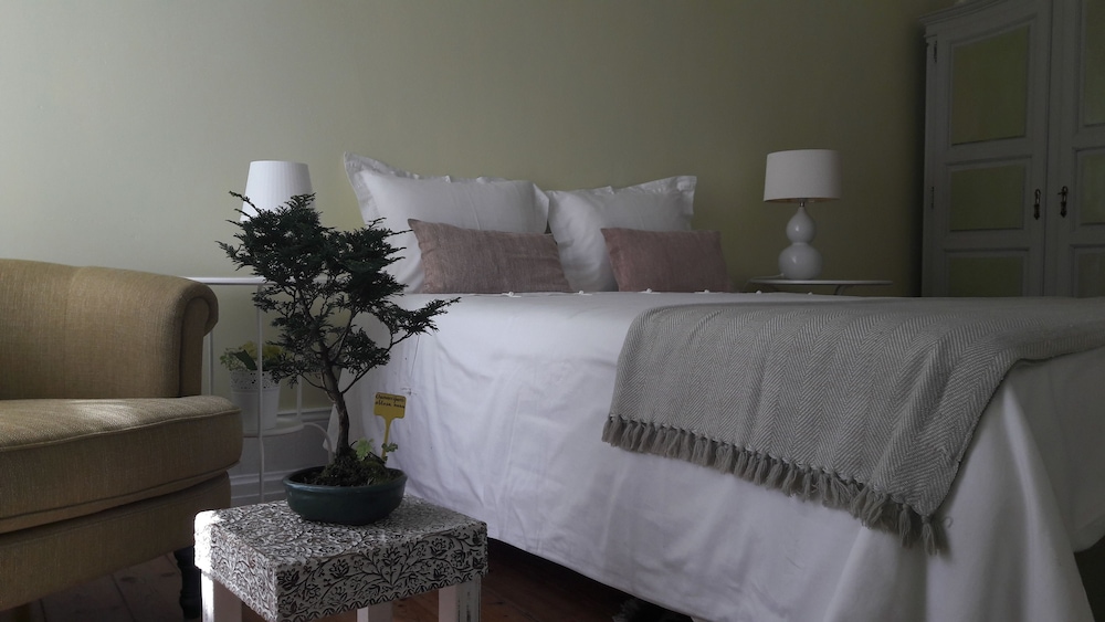 Casa Coimbra Guesthouse & Garden