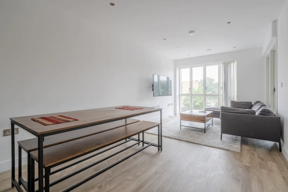 Modern 2 Bedroom Flat in Hackney