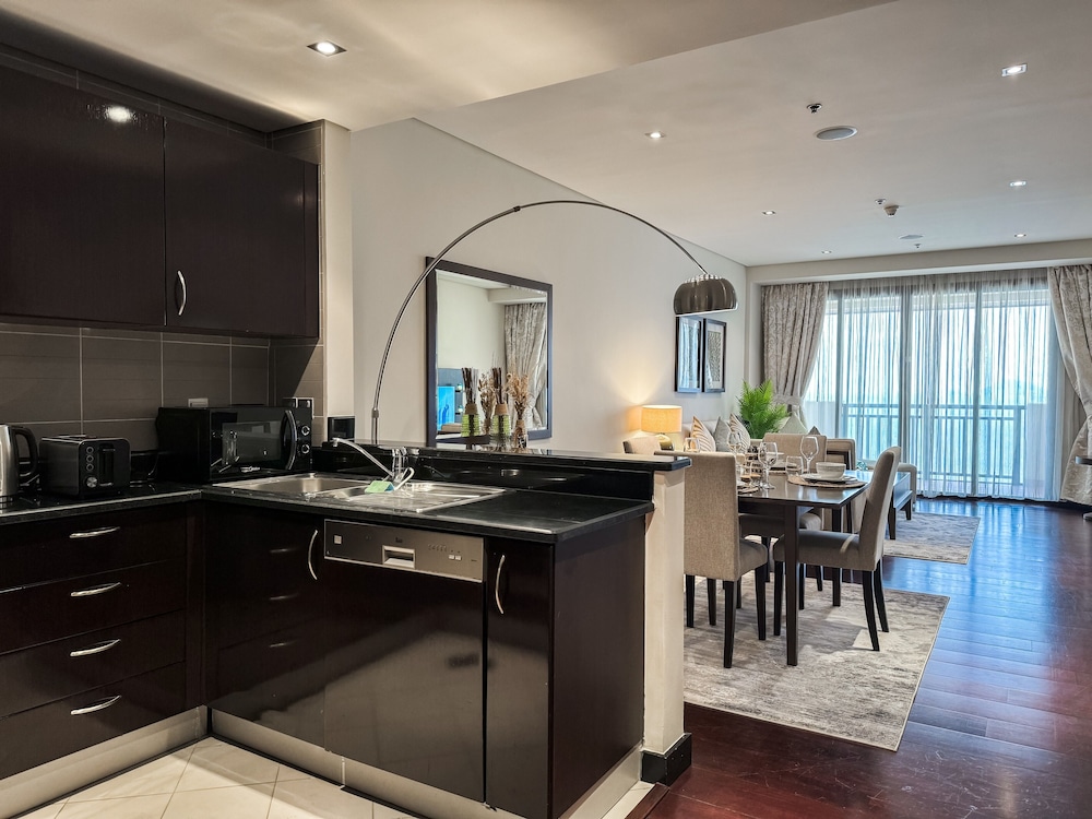 Resort Apartments - Royal Amwaj North