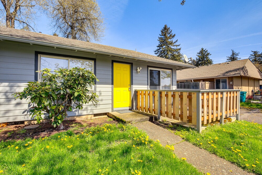 Welcoming Apartment: Walk to Old Town Gresham view 4