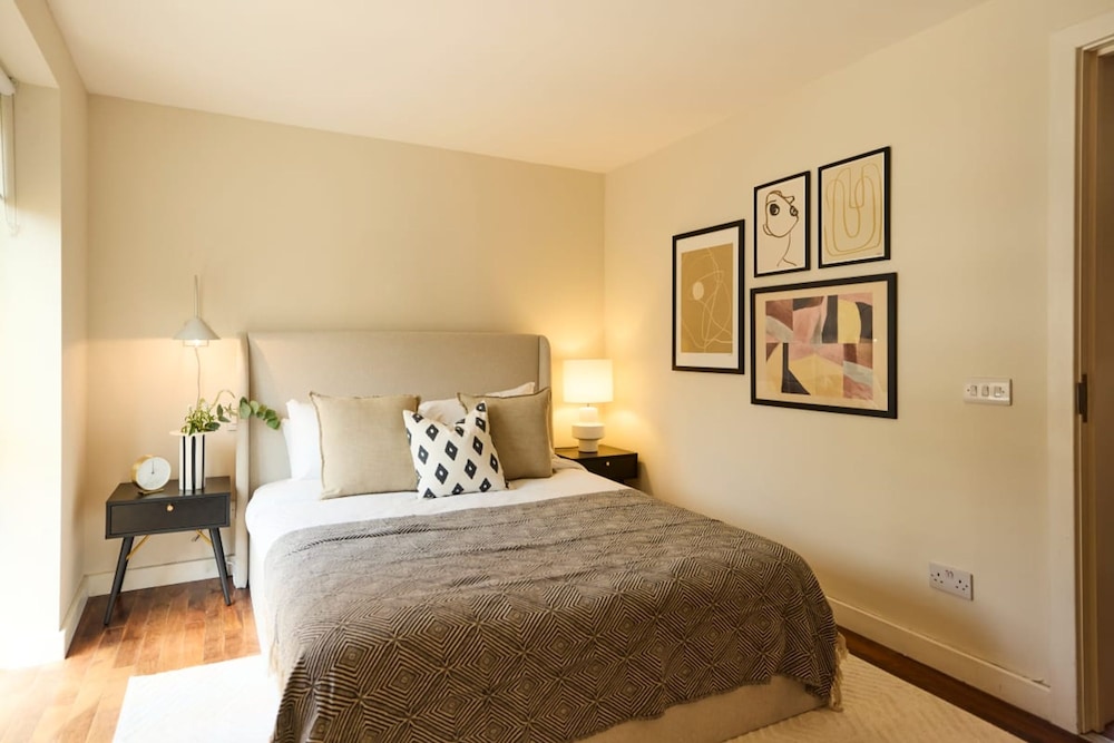 The Brick Lane Arms - Breathtaking 2bdr Penthouse With Balcony