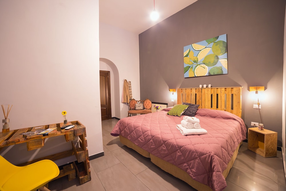 B&B Le 4 Stagioni Dante's Suites by ClaPa Group Dislocated Hospitality