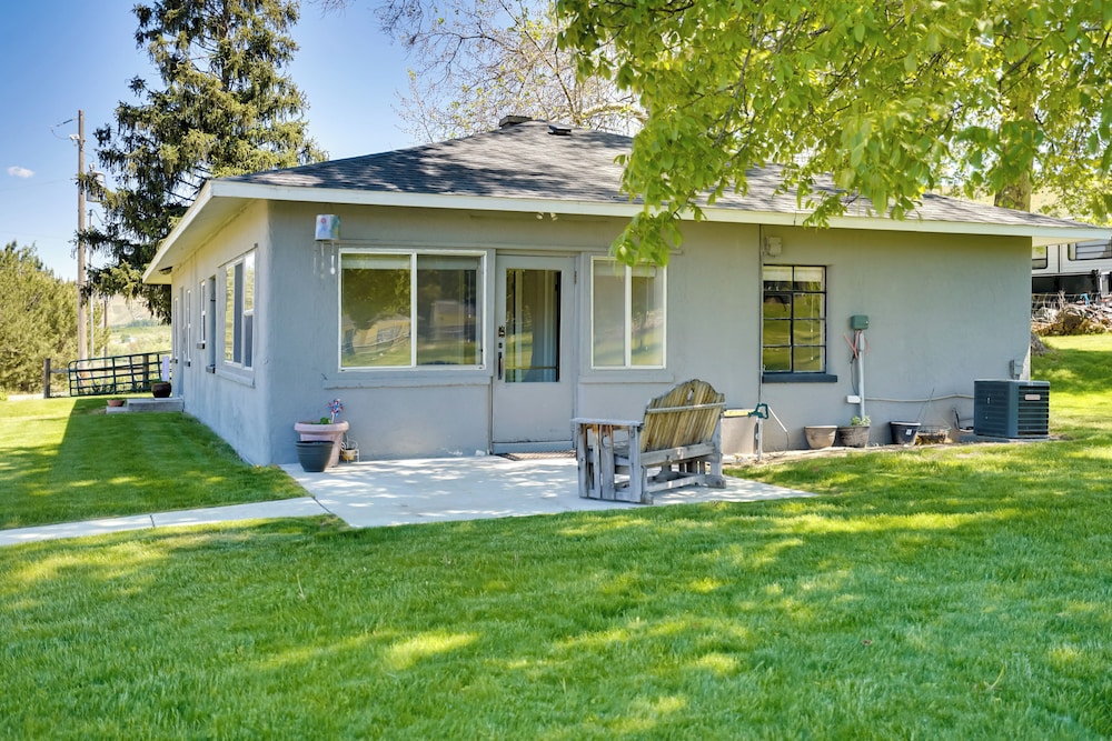 Charming Emmett Home w/ Patio - 14 Mi to Reservoir view 3