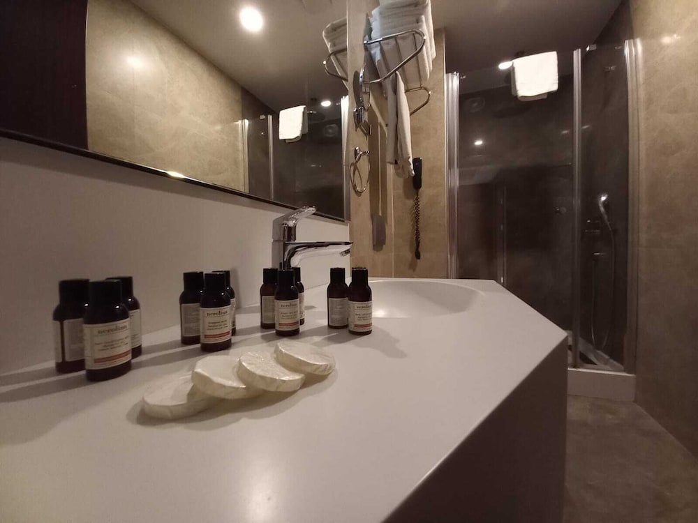 Park By Clover - Image 46