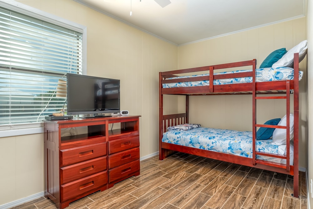 Boa Vista - 106 Ponchartrain 3 Bedroom Home by RedAwning view 5