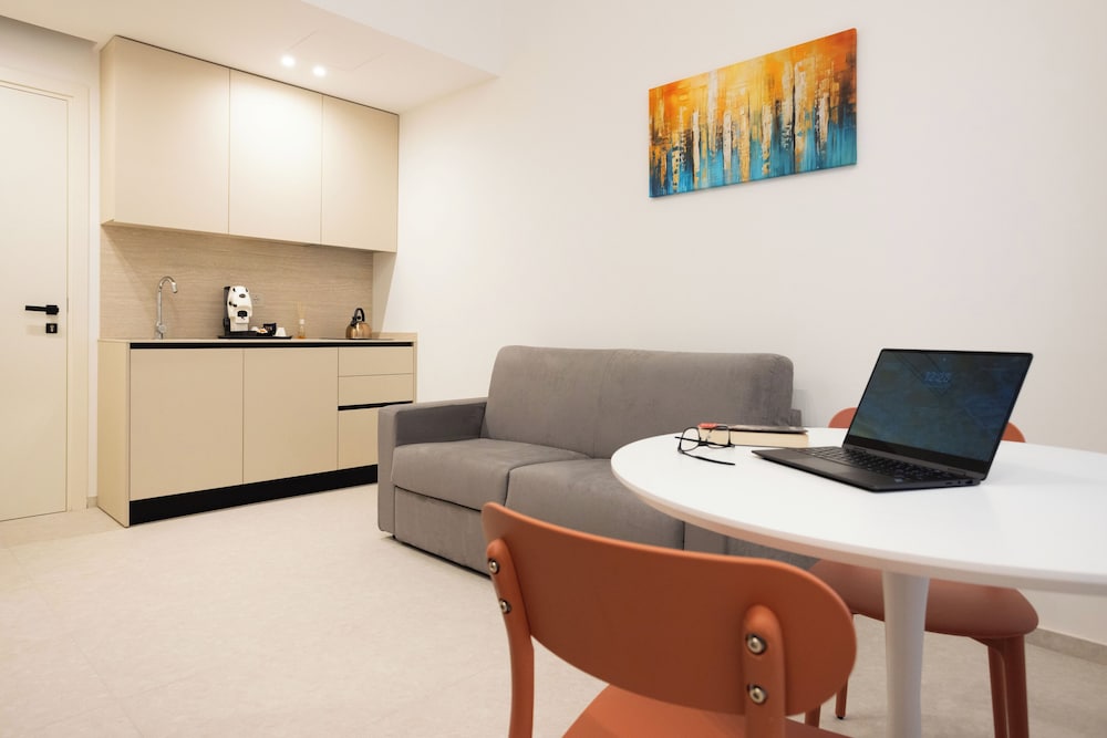 Nora's Suites