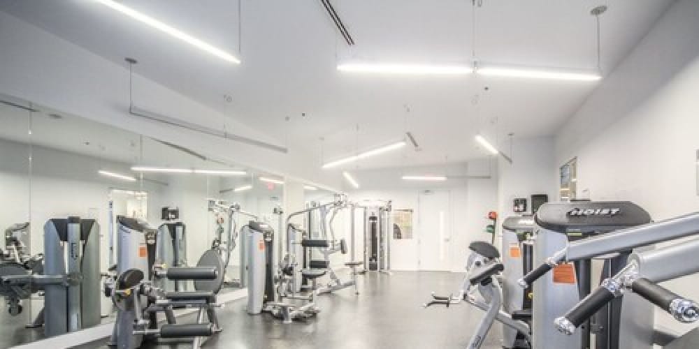 Sarkar Suites - Entertainment District