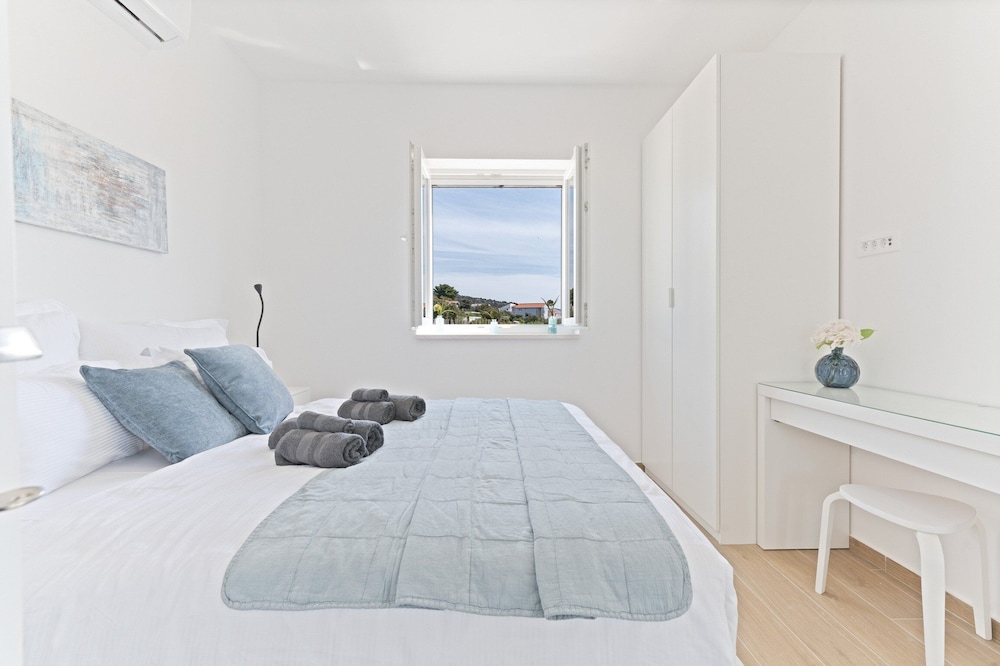 Luxury Living at Horizon Retreat