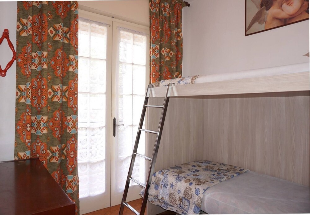 Spacious Villa With Private Garden and Pool view 3