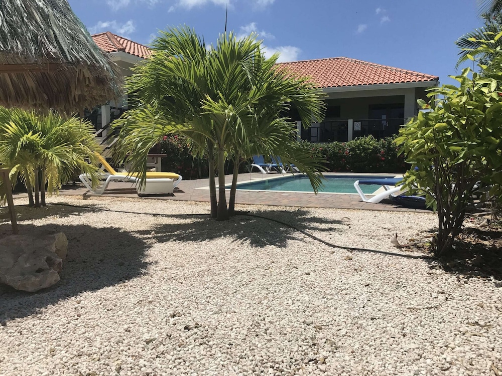 Magnificent Villa near Beach in Upscale District of Vista Royal, Jan Thiel view 5