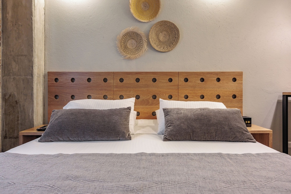 The Somos Flats Laureles
