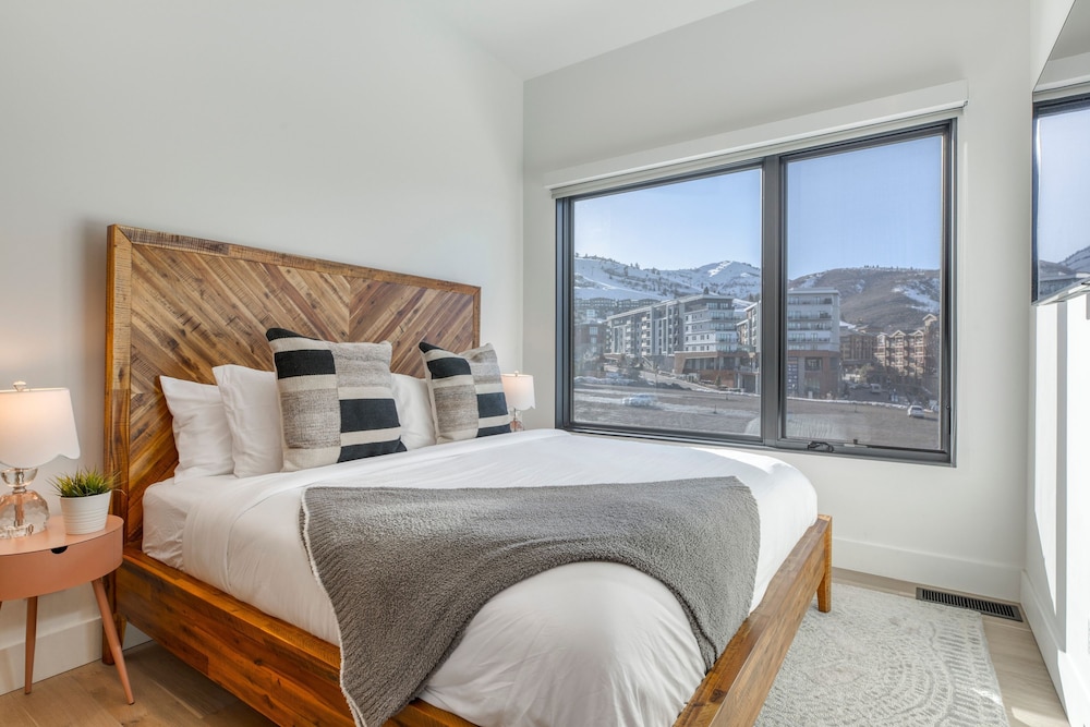 Northern Slope by Avantstay Stunning Ski In Out Condo w Hot Tub