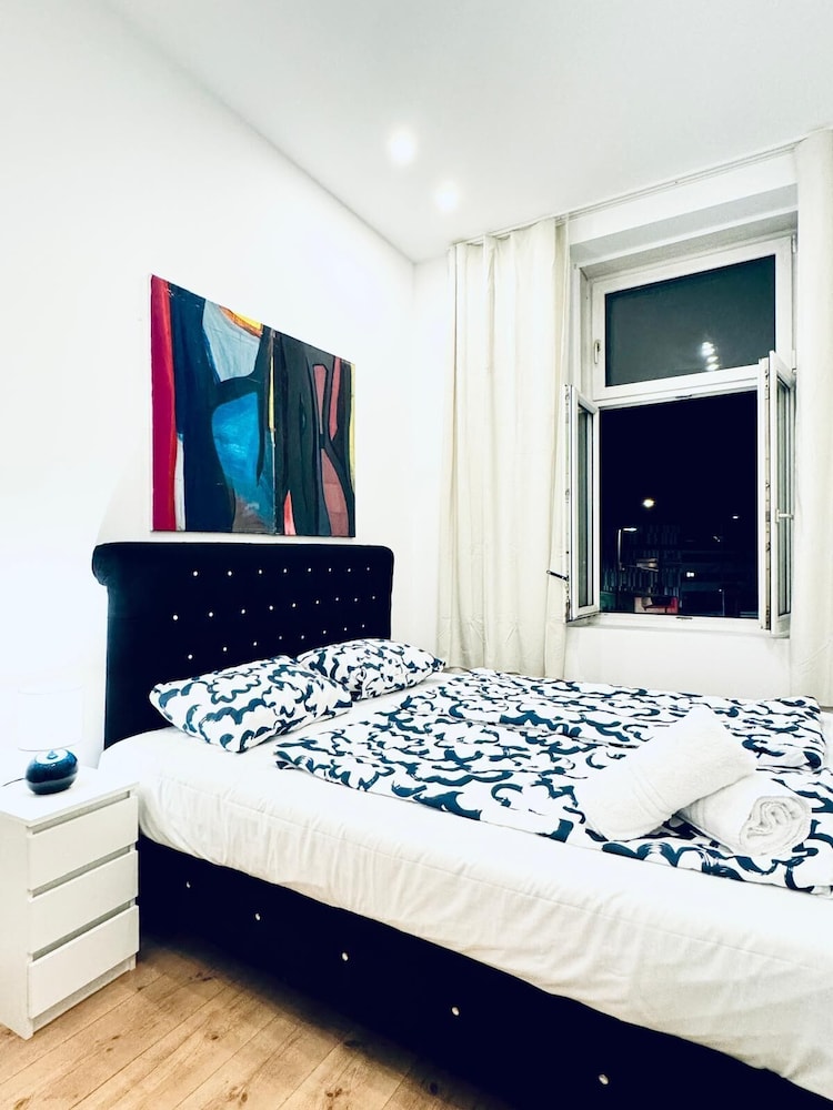 5BR Apartment Near Kaufpark Alterlaa