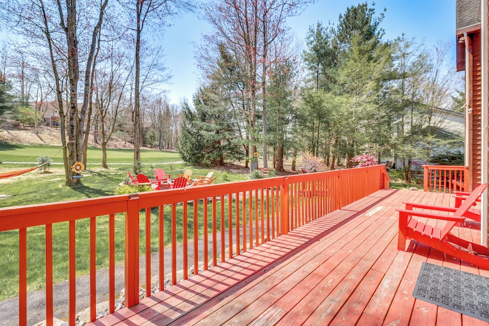 Fire Pit & Bbq: Elegant Split Rock Resort Getaway! view 5