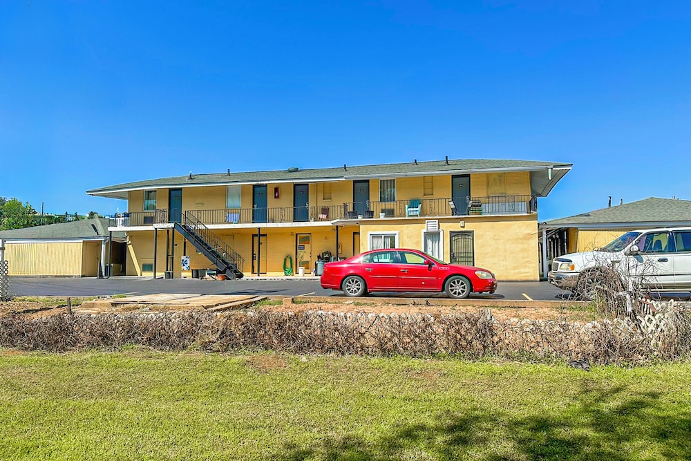 OYO Hotel Jonesboro Near Atlanta Airport