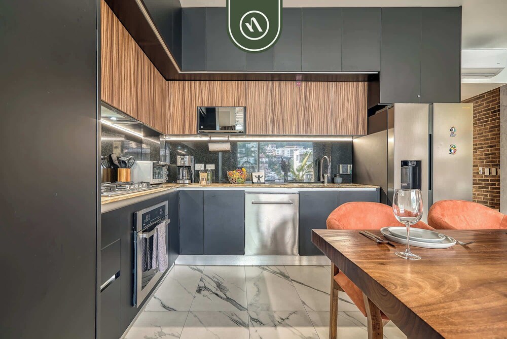 Amazing 1BR Penthouse With Balcony - Gym - Pool