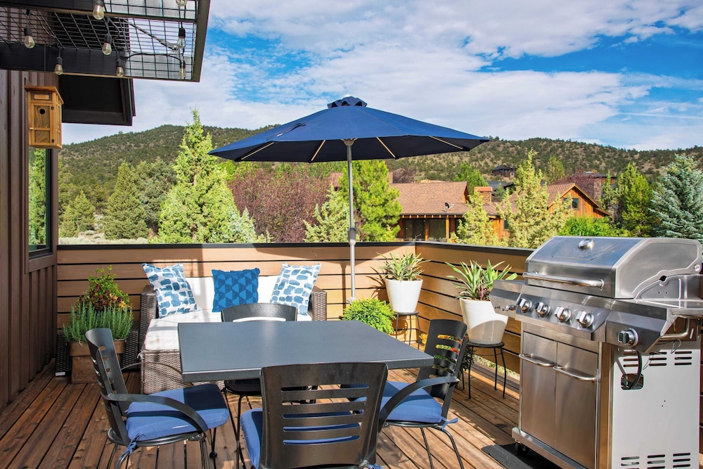 Brasada Ranch Retreat w/ Hot Tub + Views Resort Access w/ Pools, Horseback Riding, Sports, and More Hat Rock Loop by Avantstay
